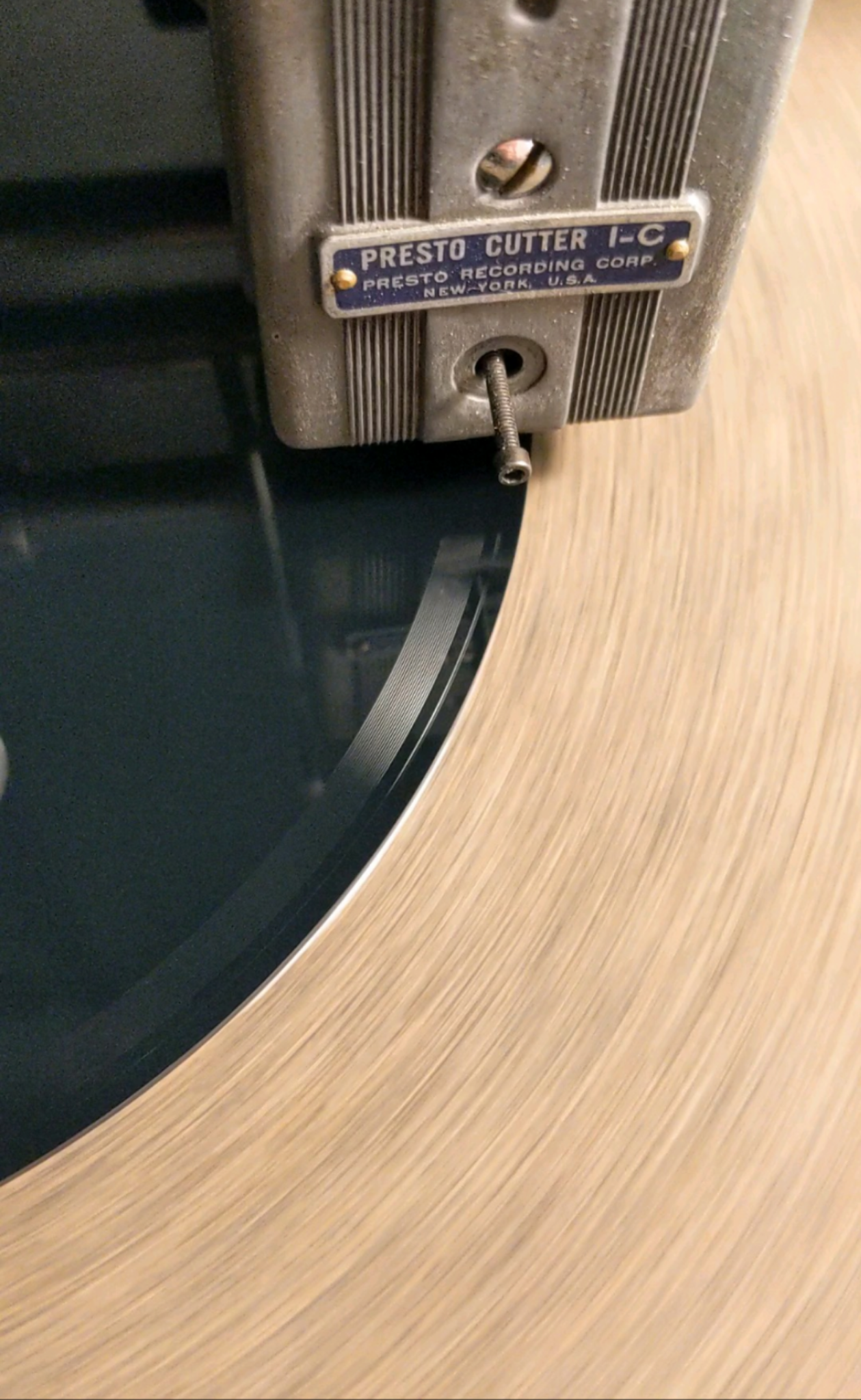Presto Cutter Head on Black Disc